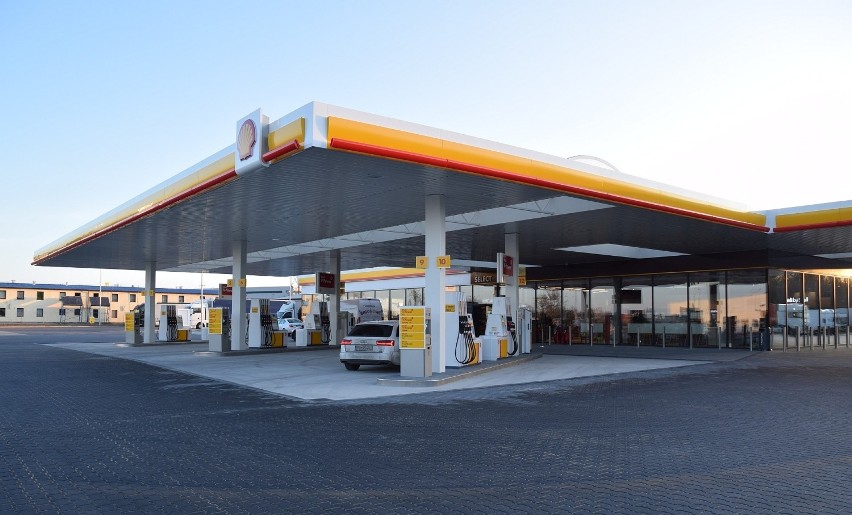 "Port Kąty". Shell i Carrefour przy węźle autostrady A4 otwarty! [ZDJĘCIA]