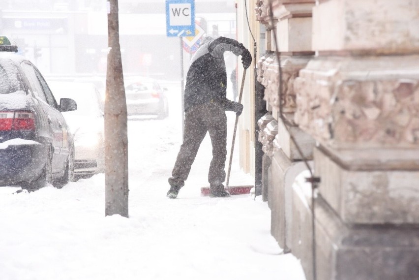 Może spaść nawet 15 cm śniegu - przewidują synoptycy