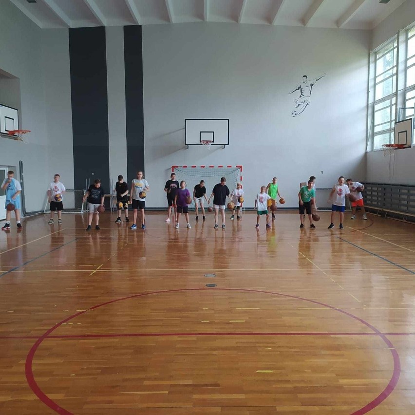 Koszykówka w Kaliszu coraz popularniejsza. Łukasz Olejnik wzmacnia sztab trenerski FKK Feniks