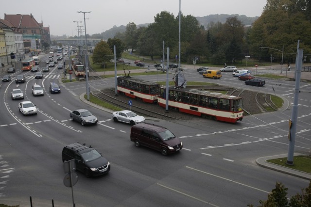 Na Targu Drzewnym i Hucisku pojawią się wspólne pasy jazdy dla aut i rowerzystów