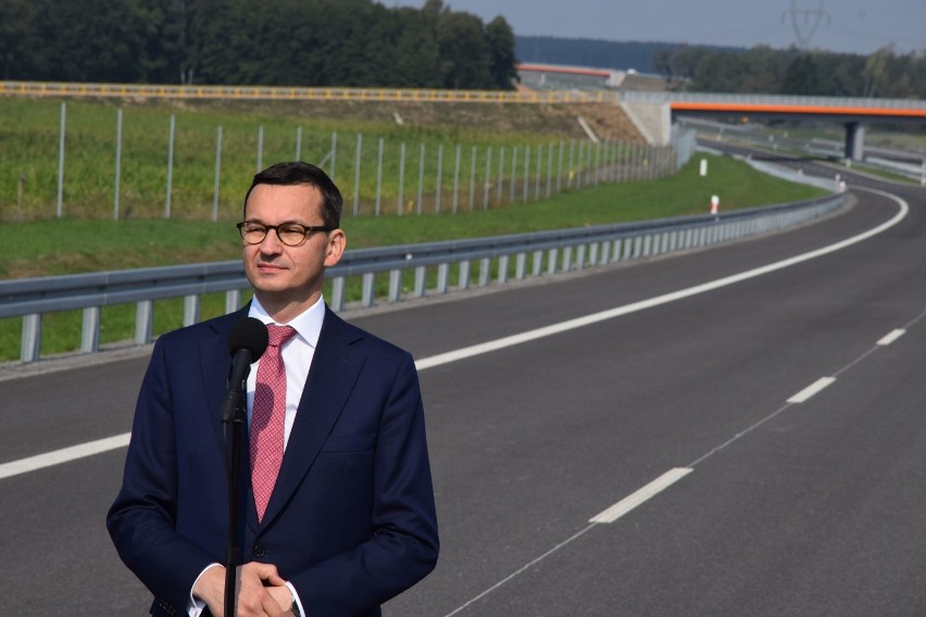 Premier Mateusz Morawiecki otwiera odcinek S3 z Nowej Soli do Kaźmierzowa. 