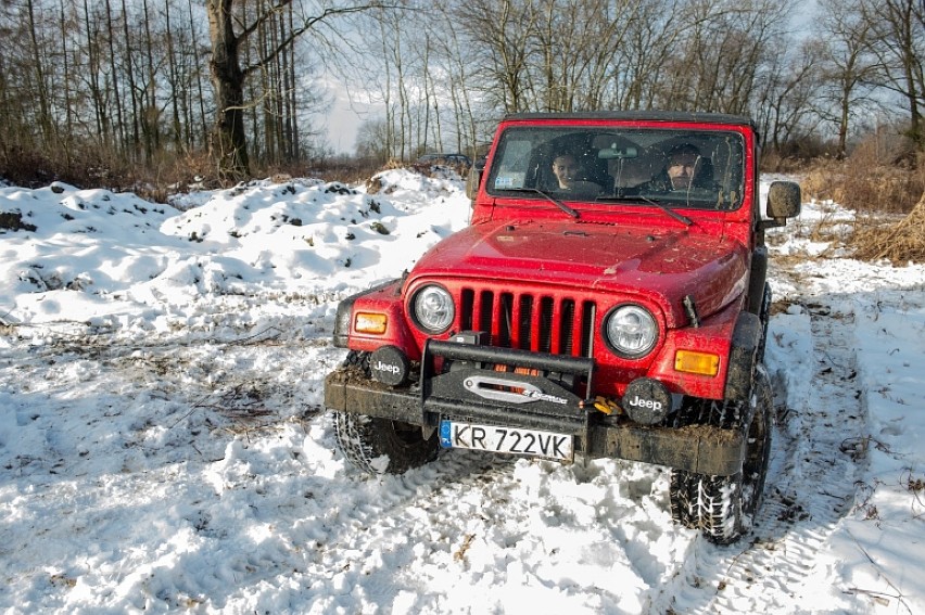 WOŚP 2019. Operacja Solny Gród - przejażdżki off-roadowe nad Rabą. Zobacz zdjęcia z rajdów terenowych WOŚP w Bochni