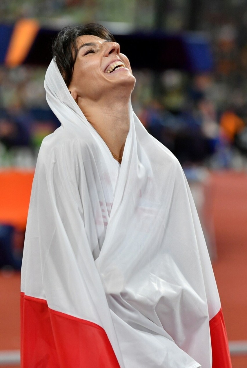 Niczym Piękna Madonna Anna Kiełbasińska - 400 m
