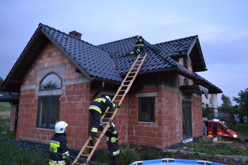 Zerwane dachy w Gaszowicach