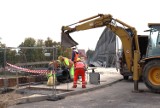 Dwa mosty w Krośnie Odrzańskim. Koniec prac nad przeprawą tymczasową na Odrze coraz bliżej. Zobacz nowe zdjęcia