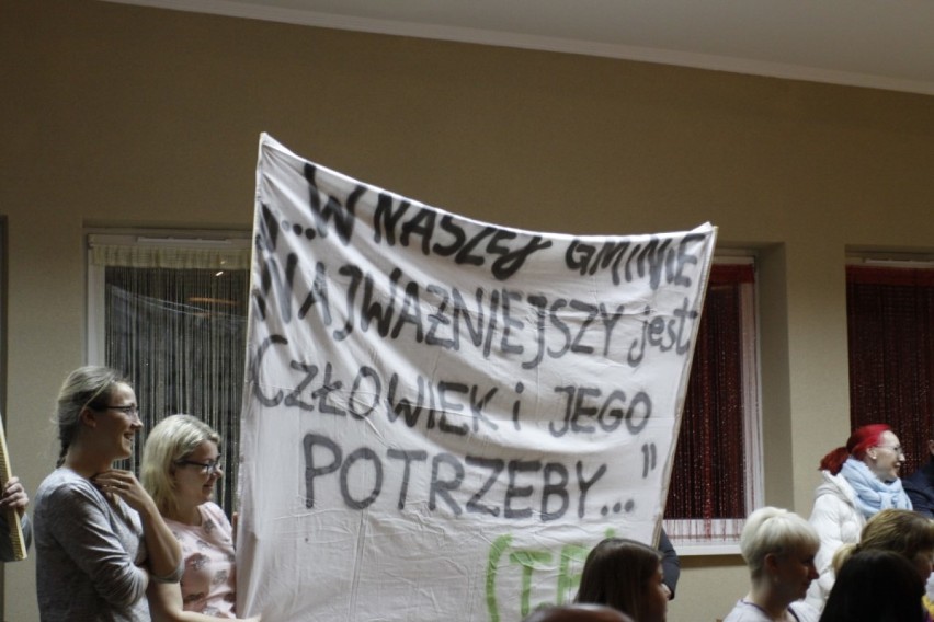 Rodzice walczą o szkoły. Odbyły się spotkania z wójtem gminy Puck Tadeuszem Puszkarczukiem w Rekowie Górnym i Połczynie