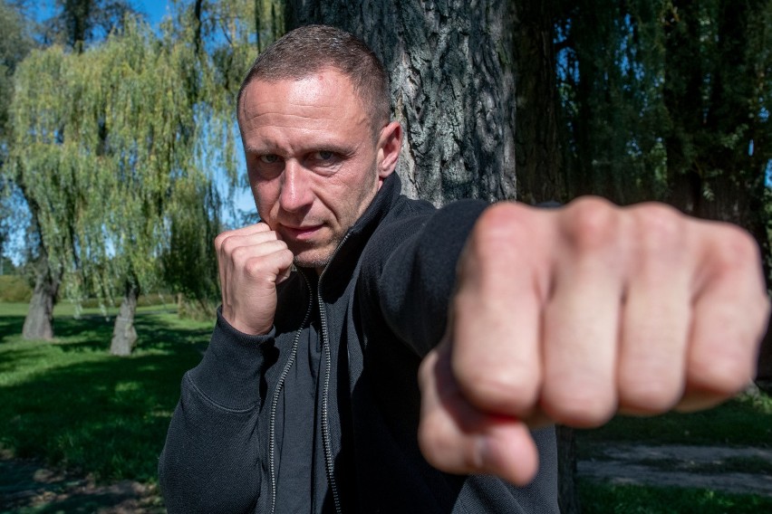 Piotr Sawiński, trener topowych polskich zawodników MMA z klubu Czerwony Smok