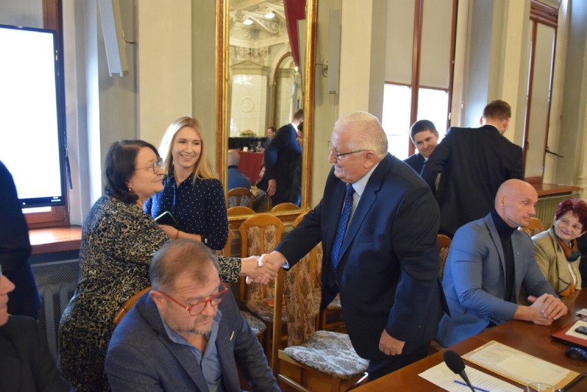 Tadeusz Rzepecki złożył ślubowanie radnego podczas sesji w...