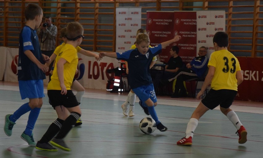 Malbork. Lotos Griffin Cup dla rocznika 2011 [ZDJĘCIA]. Dragon Bojano z pucharem prezesa Pomorskiego ZPN