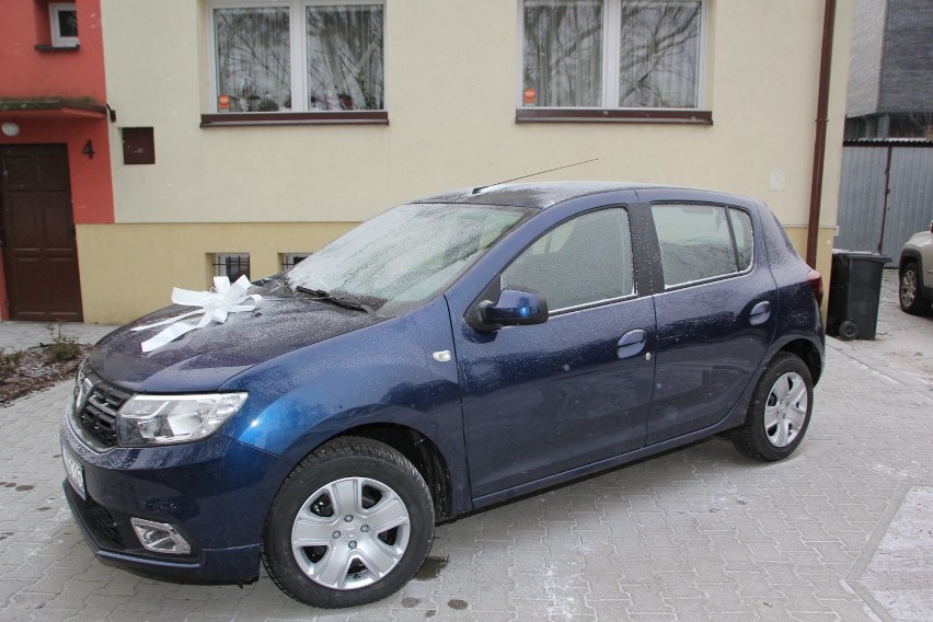 Nareszcie jest! Służbowe auto na wyposażeniu Miejsko-Gminnego Ośrodka Pomocy Społecznej w Nowych Skalmierzycach