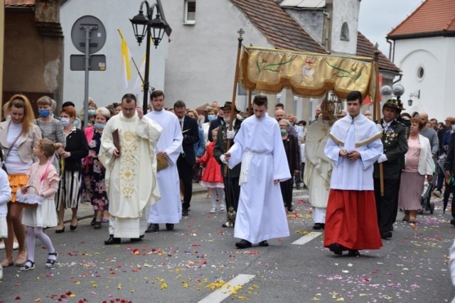 Boże Ciało 2022 we Wrocławiu. Gdzie i kiedy procesje - utrudnienia dla kierowców