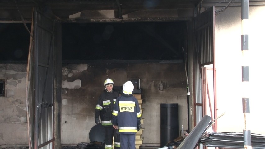 Pożar hali produkcyjnej w miejscowości Biskupie gm. Ślesin