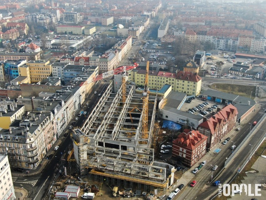 Centrum przesiadkowe Opole Główne. Tutaj koszt parkowania ma...