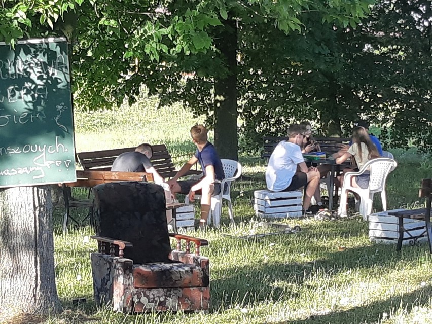 Orlik w Karsznicach ze strefą gier planszowych