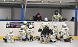Na lodowisku w Malborku odbył się pierwszy oficjalny mecz ligowy. Żacy młodsi Bombka podejmowali Niedźwiadki Gdynia