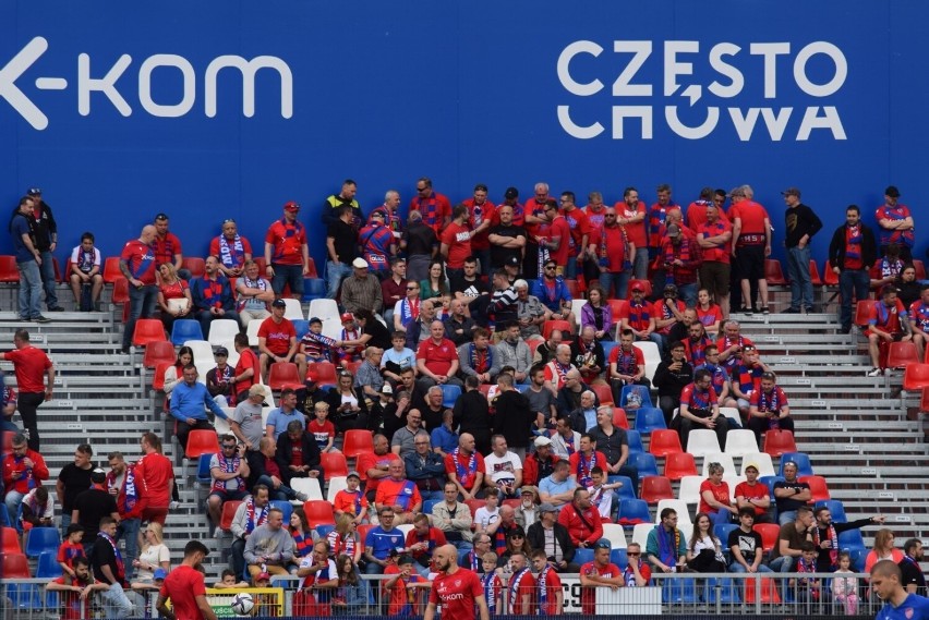 Kibice na meczy Rakowa i Cracovii. Szał przy pierwszym golu....