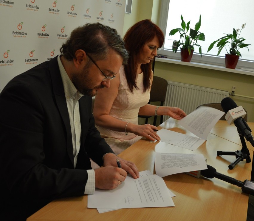 Prezydent Mariola Czechowska podpisała umowę z...
