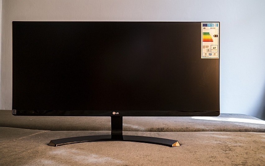 LG 29UM68 - recenzja niedrogiego monitora 21:9 dla graczy