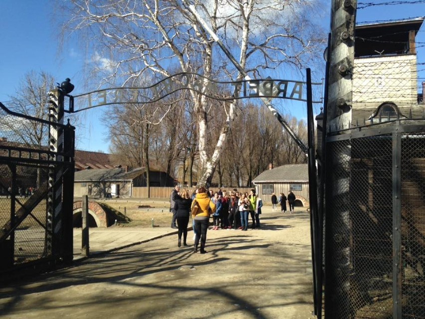 Uczniowie z Wręczycy w Auschwitz-Birkenau [ZDJĘCIA] 