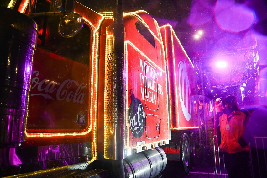 Ciężarówka Coca-Coli to jedna z najbardziej wyczekiwanych...