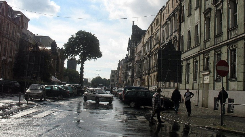 Ulica Dworcowa w Katowicach w 2006 roku