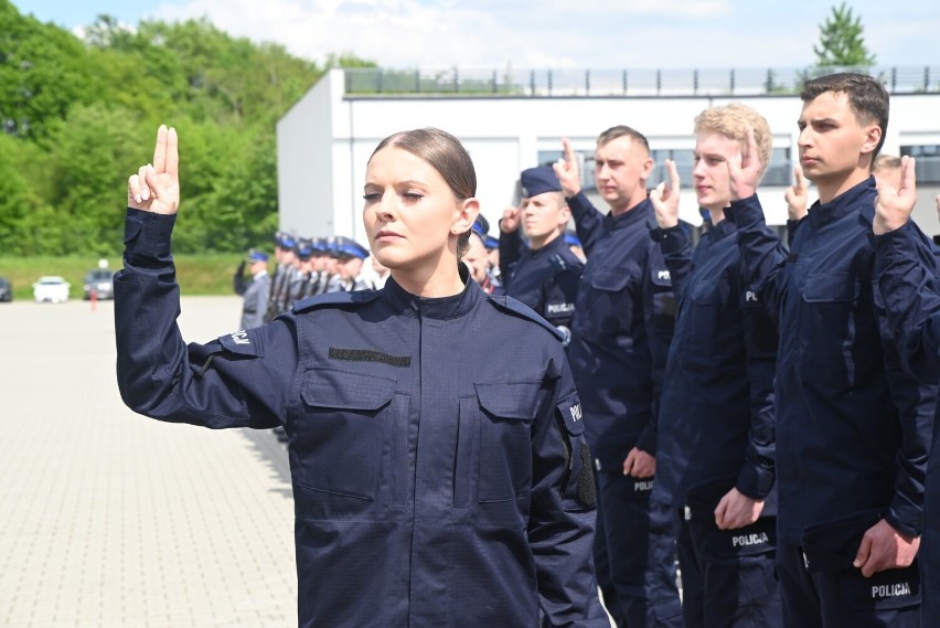 Kraków, ślubowało 51 nowych funkcjonariuszy policji