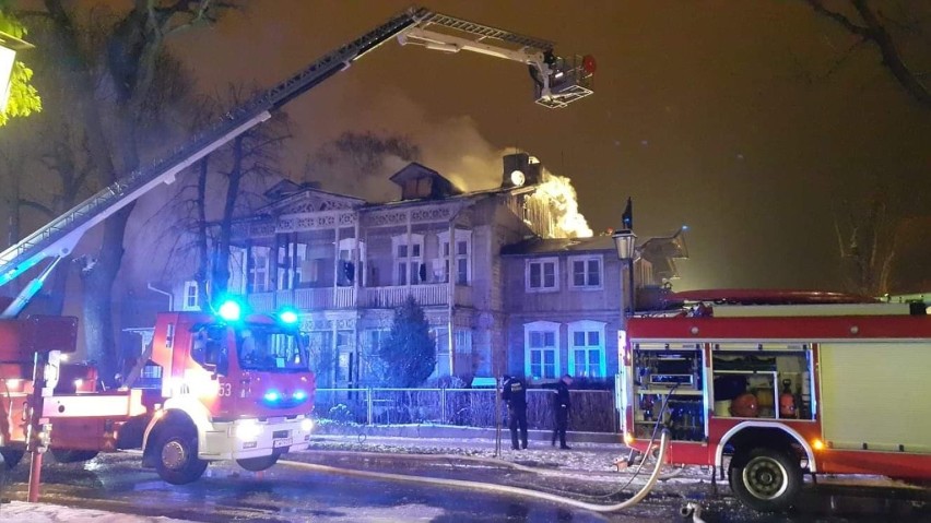 Pożar domu przy ul. Lorentowicza w Ciechocinku [zdjęcia] 