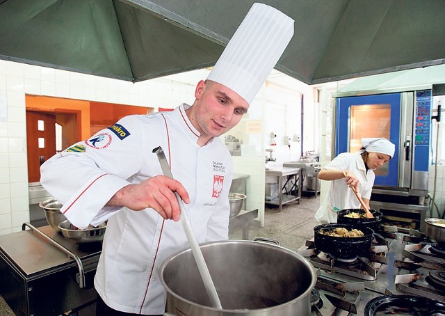 Jest w IV klasie technikum gastronomicznego w Łodzi i już sięga po międzynarodowe laury. Arkadiusz Wilamowski zdobył brązowy medal w kulinarnym Pucharze Świata.