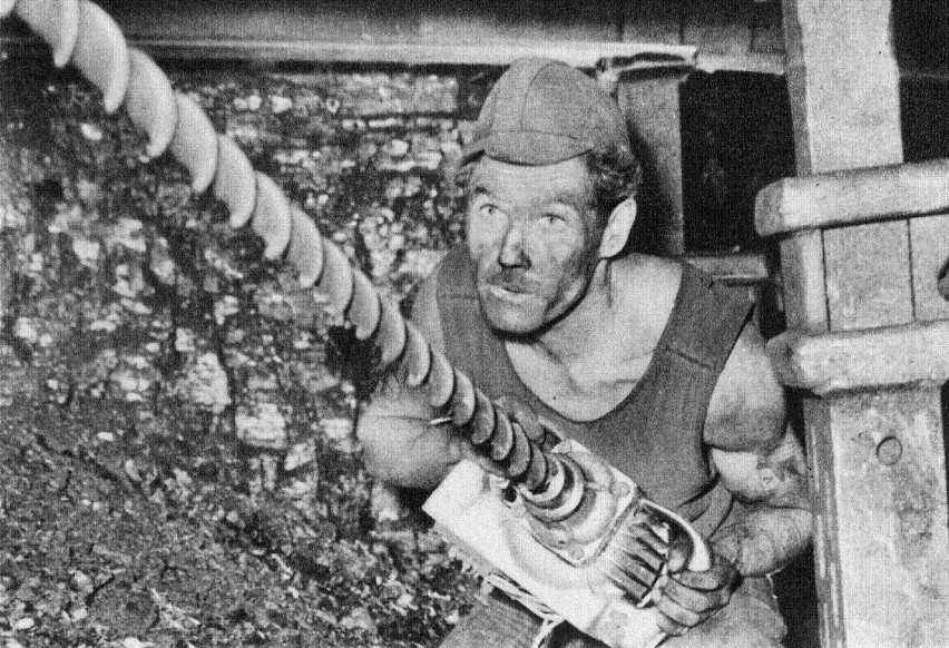 Praca górników na archiwalnych zdjęciach