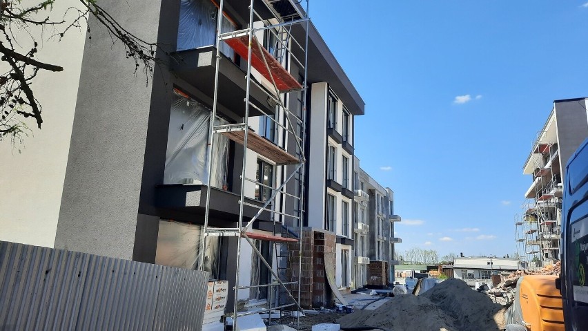 Budowa osiedla Siedmiolaski Estate w Pińczowie. Maj 2023.