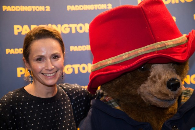 Gwiazdy z wielkim misiem. Żmijewski, Królikowski i inni na premierze Paddington 2 [ZDJĘCIA]