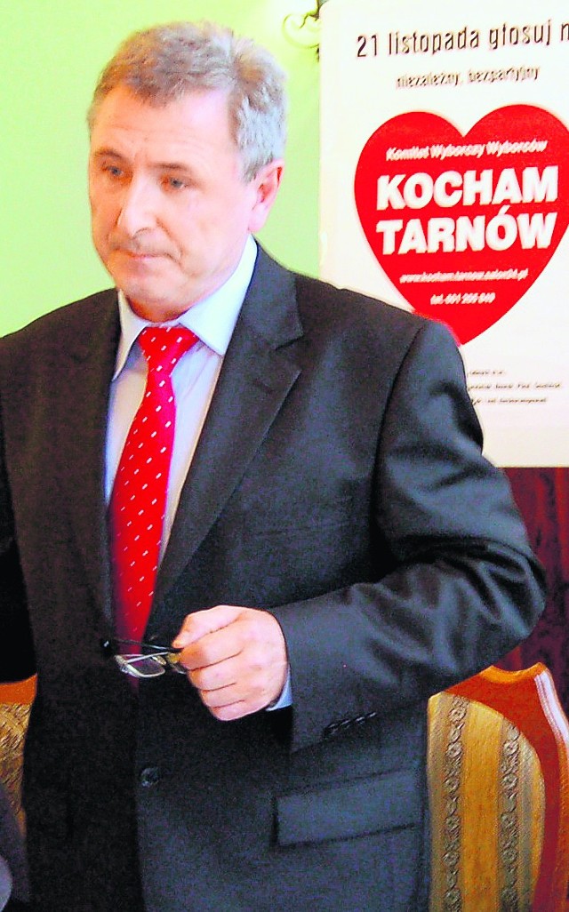 Stefan Michał Dembowski notarialnie zadeklarował, że jako prezydent zrezygnuje ze swojego wynagrodzenia