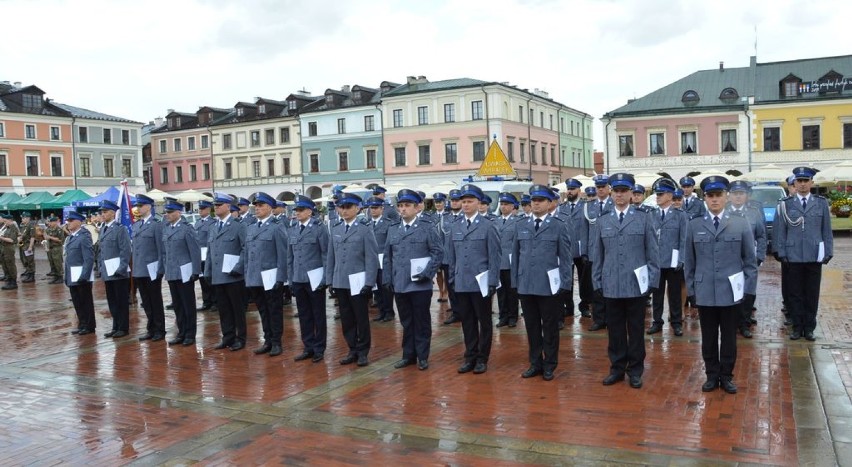 Zamość. Obchody Święta Policji na Rynku Wielkim