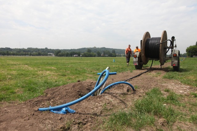 Prace przygotowawcze na Błoniach