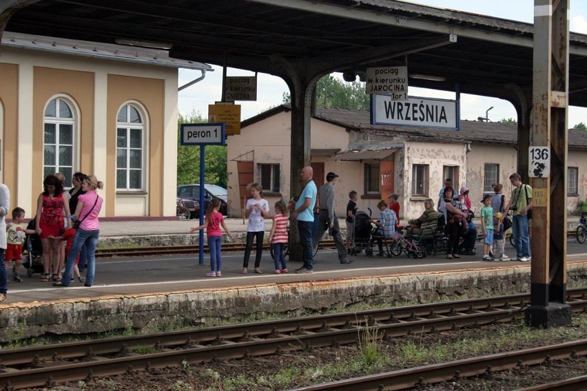 Zabytkowy pociąg z wizytą we Wrześni [ZDJĘCIA]