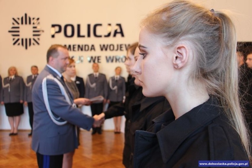 Ślubowanie nowych policjantów we Wrocławiu