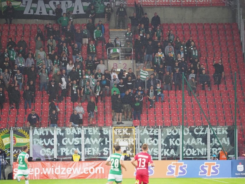 Prawie 16,5 tysiąca widzów oglądało latem mecz Widzewa Łódź...