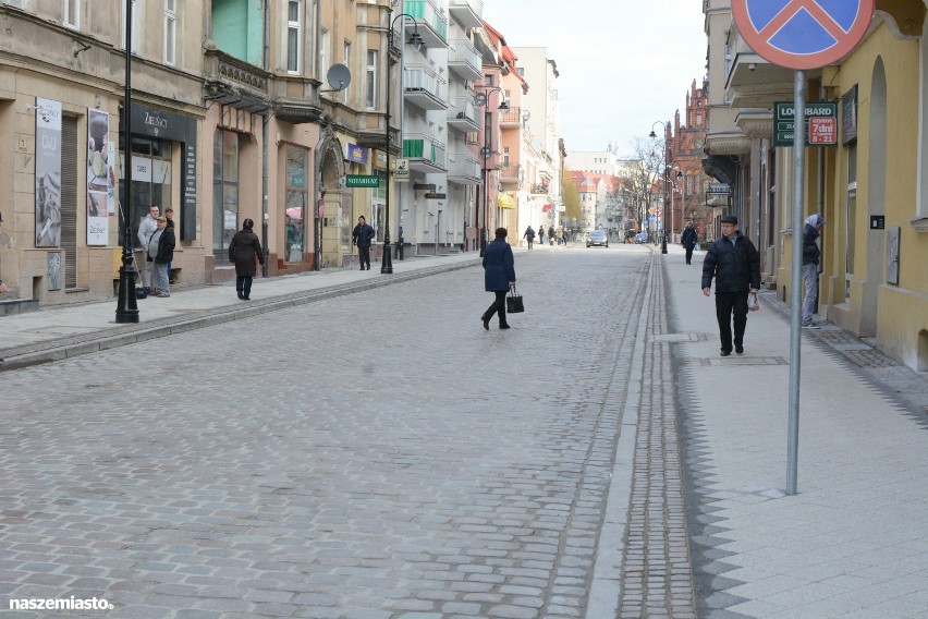 Pierwszy fragment ul. Sienkiewicza już po remoncie. Czas na kolejny [zdjęcia, wideo]