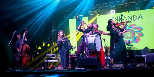 W tym roku gwiazdą spotkania będzie folkowy zespół "Dikanda", który zaprezentuje najpiękniejsze kolędy w nowoczesnych aranżacjach.