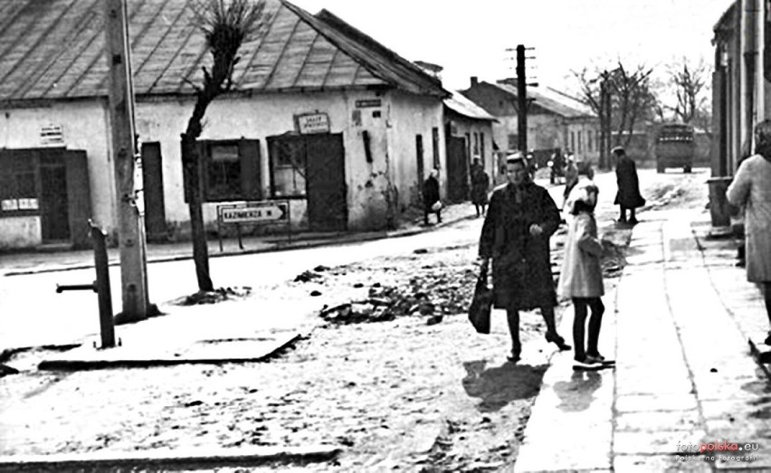 79 lat temu Rosjanie zajęli Jędrzejów. Zobacz, jak wyglądało miasto po II Wojnie Światowej. Tak żyli mieszkańcy po 1945 roku