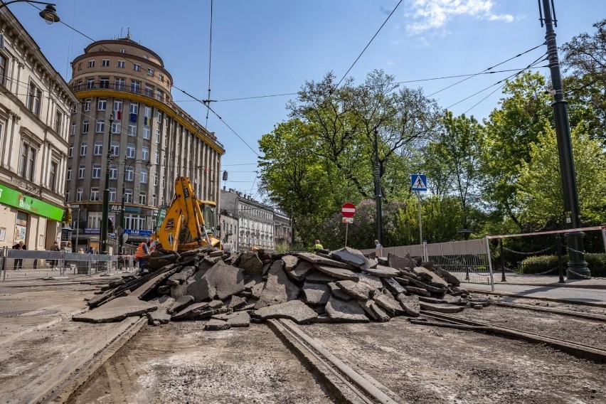 Kraków. Zmiany w ruchu. Procesja, biegi i nowe remonty po weekendzie