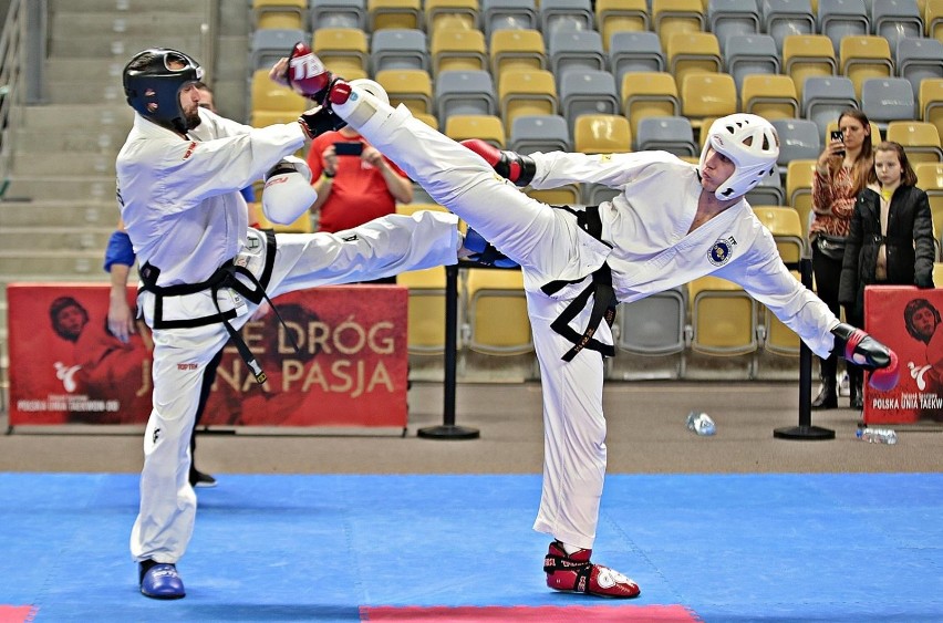 Posypały się medale w Krakowskim Centrum Taekwondo na Polish Open Cup [ZDJĘCIA]