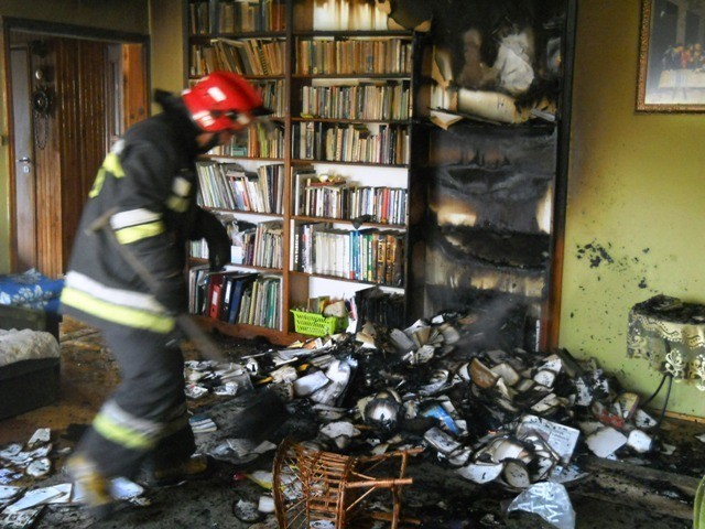 Pożar mieszkania na ulicy Mazurkiewicza w Koninie