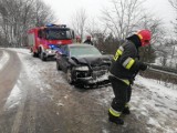 Żegiestów. Zderzenie czołowe samochodów osobowych. Nikt nie ucierpiał w wypadku[ZDJĘCIA]