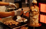 Najpopularniejsze kebaby w Olkuszu. Zdaniem klientów to właśnie tam zjesz najlepszego „kebsa”. Poznajcie szczegóły 