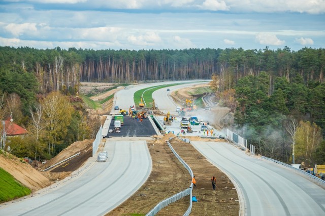 Pomiędzy węzłami Bydgoszcz Północ a Bydgoszcz Opławiec prace na S5 są na etapie wykańczania.