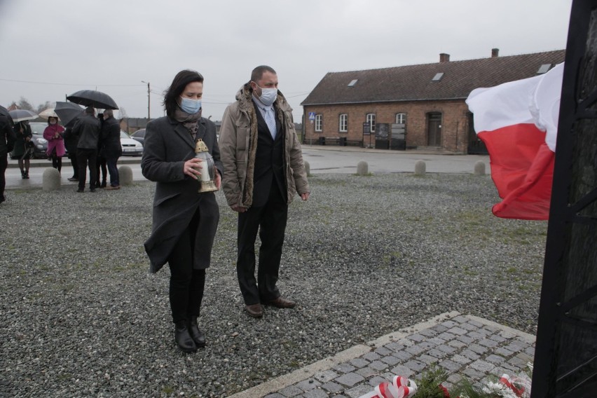 Z okazji Dnia Pamięci Wysiedlonych mieszkańców Oświęcimia i...