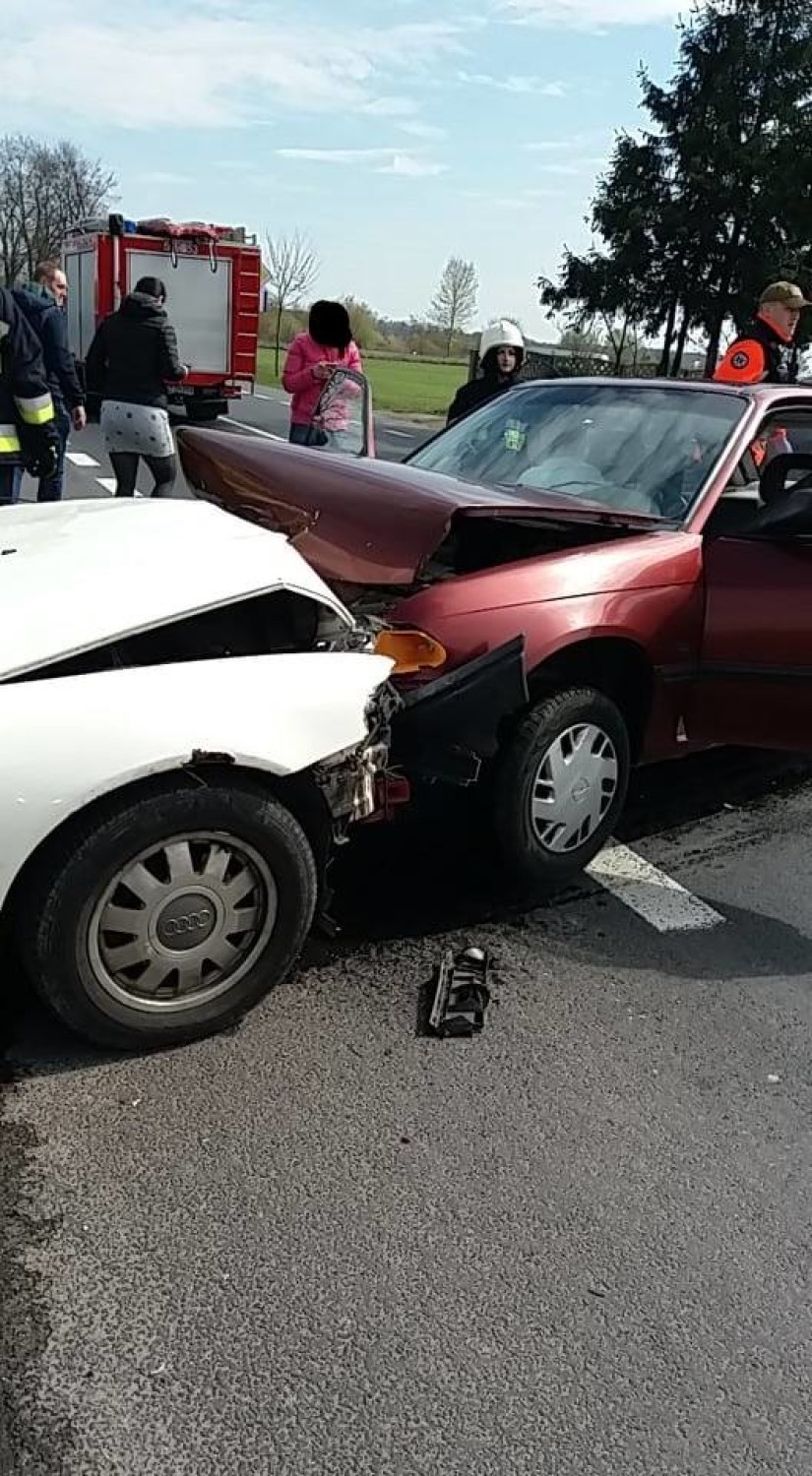 Wypadek w Pniewach na ulicy Poznańskiej [zdjęcia]