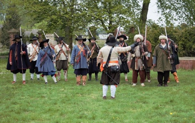 Wyjątkowy piknik historyczny już w najbliższą sobotę w ogrodach muzeum w Koninie