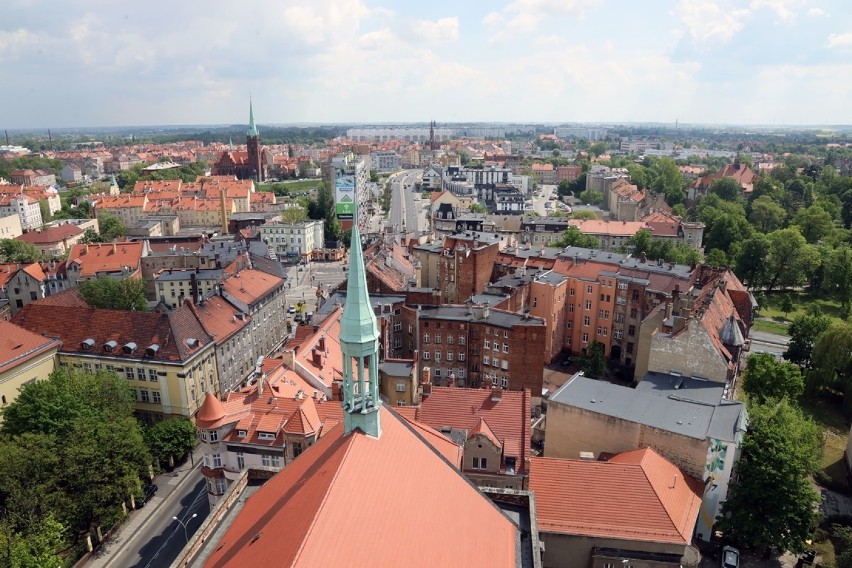 Zobaczcie jak wygląda Legnica z wieży Kościoła Mariackiego.